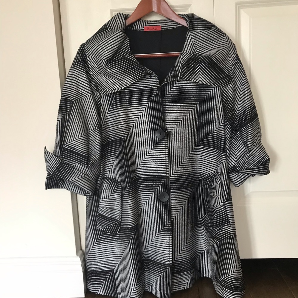 Women’s very light weight jacket.